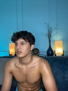 Leo Savage  online show from 27, 3, 2026