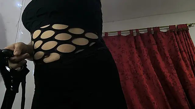 Snapshot of femdomroom chatting on 29, 6, 2026 femdomroom online show from 29, 6, 2026