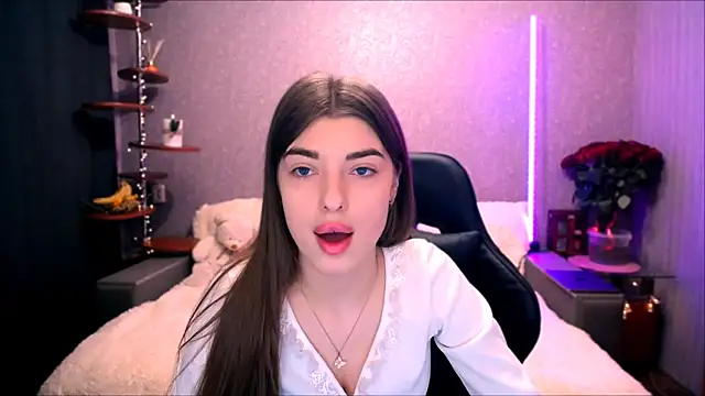 Dianaa Lee0 online show from 2, 12, 2025