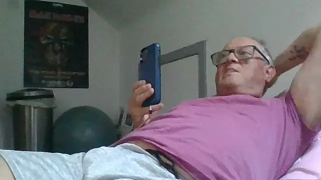 Snapshot of naughtygrandad1 chatting on 19, 4, 2026 naughtygrandad1 online show from 19, 4, 2026