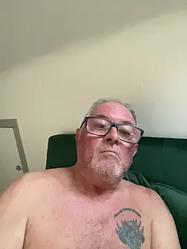 Snapshot of naughtygrandad1 chatting on 23, 4, 2026 naughtygrandad1 online show from 23, 4, 2026