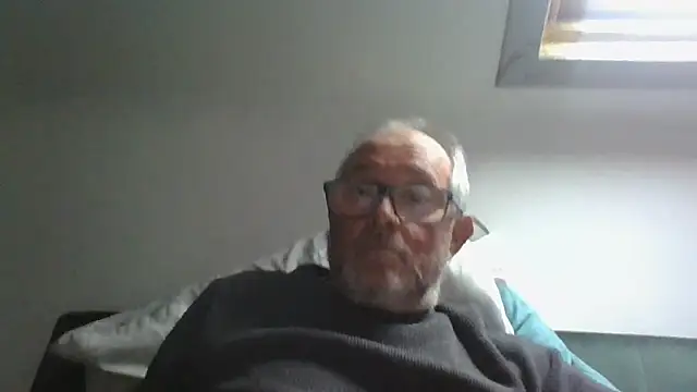 Snapshot of naughtygrandad1 chatting on 2, 5, 2026 naughtygrandad1 online show from 2, 5, 2026