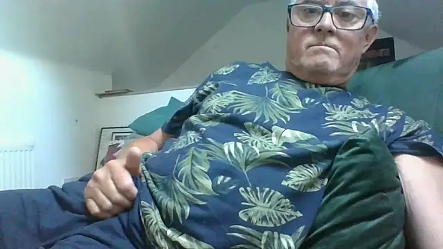 Snapshot of naughtygrandad1 chatting on 13, 5, 2026 naughtygrandad1 online show from 13, 5, 2026
