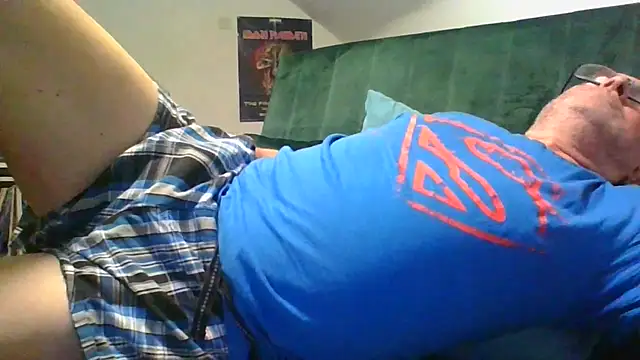 Snapshot of naughtygrandad1 chatting on 17, 5, 2026 naughtygrandad1 online show from 17, 5, 2026