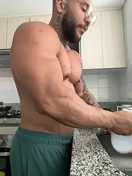 Snapshot of Andrew_Johnnson chatting on 22, 10, 2025 Andrew Johnnson online show from 22, 10, 2025