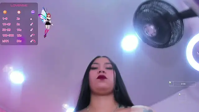 Snapshot of _laaura_ chatting on 4, 10, 2025 laaura online show from 4, 10, 2025