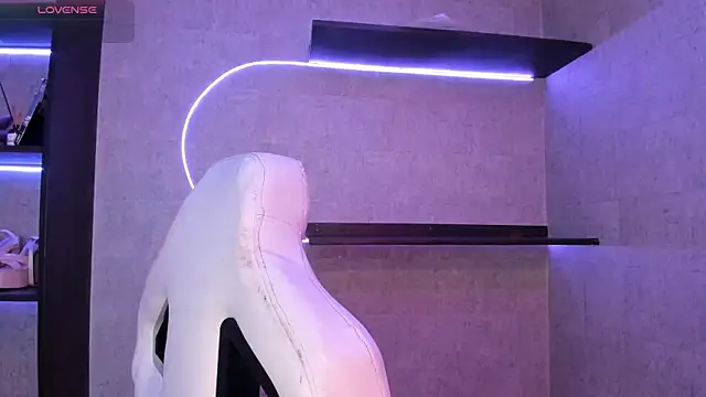 RenataLeclair online show from 8, 10, 2025