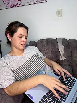Snapshot of miacarrot chatting on 19, 4, 2026 miacarrot online show from 19, 4, 2026