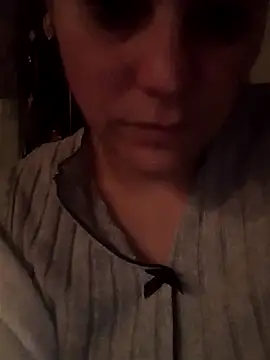 Cassandrina1 online show from 11, 11, 2025