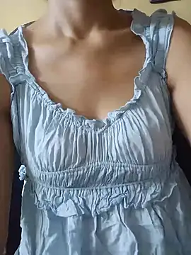 Snapshot of Aashiika1176 chatting on 25, 9, 2025 Aashiika1176 online show from 25, 9, 2025