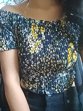 Snapshot of Aashiika1176 chatting on 4, 11, 2025 Aashiika1176 online show from 4, 11, 2025