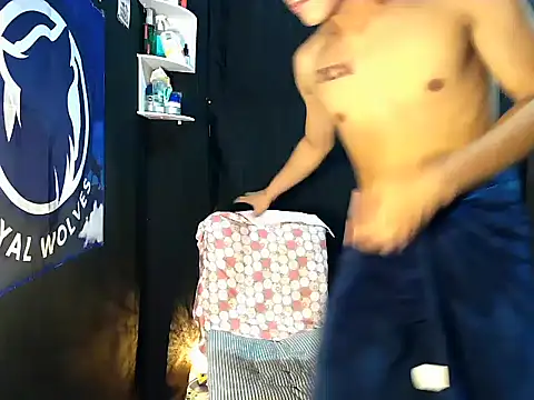 Snapshot of naughtyboyloy_0 chatting on 31, 10, 2025 naughtyboyloy 0 online show from 31, 10, 2025