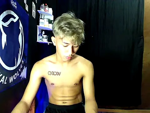 Snapshot of naughtyboyloy_0 chatting on 9, 11, 2025 naughtyboyloy 0 online show from 9, 11, 2025