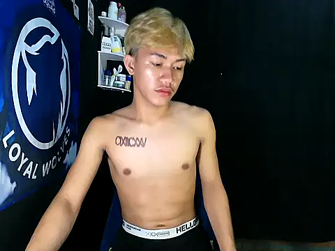 Snapshot of naughtyboyloy_0 chatting on 26, 11, 2025 naughtyboyloy 0 online show from 26, 11, 2025