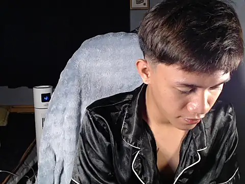 Snapshot of naughtyboyloy_0 chatting on 25, 3, 2026 naughtyboyloy 0 online show from 25, 3, 2026