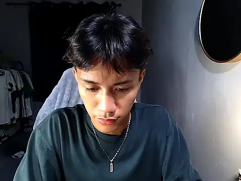 Snapshot of naughtyboyloy_0 chatting on 5, 5, 2026 naughtyboyloy 0 online show from 5, 5, 2026