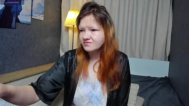 Nora lovvvv online show from 17, 10, 2025