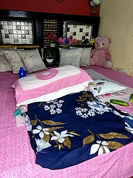 Snapshot of PRIYA_22 chatting on 8, 9, 2025 PRIYA 22 online show from 8, 9, 2025