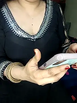 Snapshot of PRIYA_22 chatting on 15, 10, 2025 PRIYA 22 online show from 15, 10, 2025