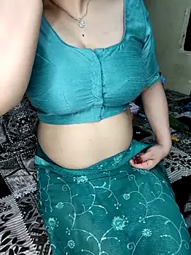 Snapshot of PRIYA_22 chatting on 21, 10, 2025 PRIYA 22 online show from 21, 10, 2025