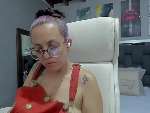 Snapshot of dalila_macherano1 chatting on 14, 9, 2025 dalila macherano1 online show from 14, 9, 2025