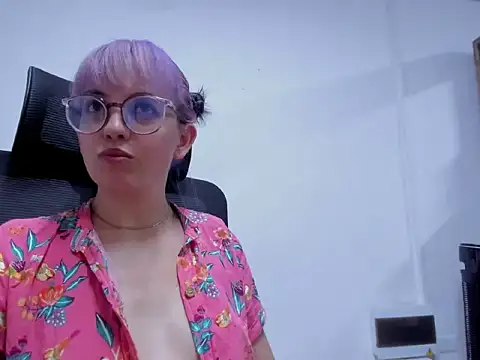 Snapshot of dalila_macherano1 chatting on 15, 9, 2025 dalila macherano1 online show from 15, 9, 2025