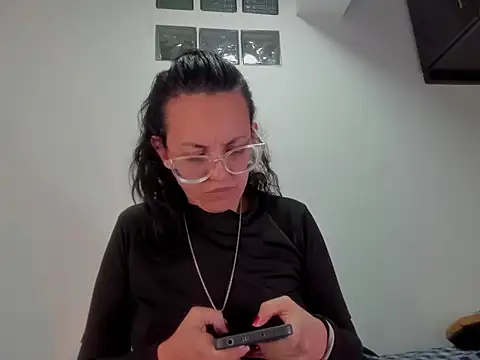 Snapshot of dalila_macherano1 chatting on 16, 10, 2025 dalila macherano1 online show from 16, 10, 2025