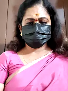 Snapshot of Sweetie_swetha37 chatting on 12, 9, 2025 Sweetie swetha37 online show from 12, 9, 2025