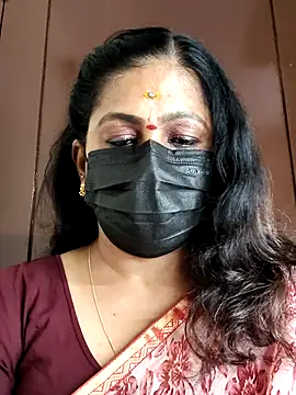 Snapshot of Sweetie_swetha37 chatting on 6, 10, 2025 Sweetie swetha37 online show from 6, 10, 2025