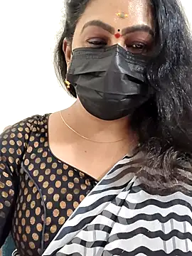 Sweetie swetha37 online show from 18, 1, 2026