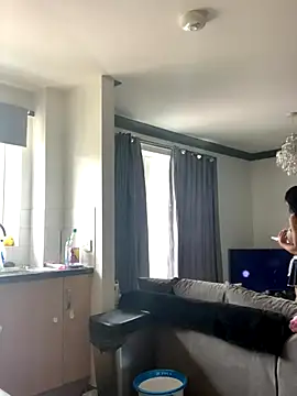 Snapshot of itsyourgirltee chatting on 17, 9, 2025 itsyourgirltee online show from 17, 9, 2025