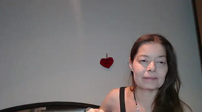 Snapshot of SexySarah177 chatting on 5, 1, 2025 SexySarah177 online show from 5, 1, 2025