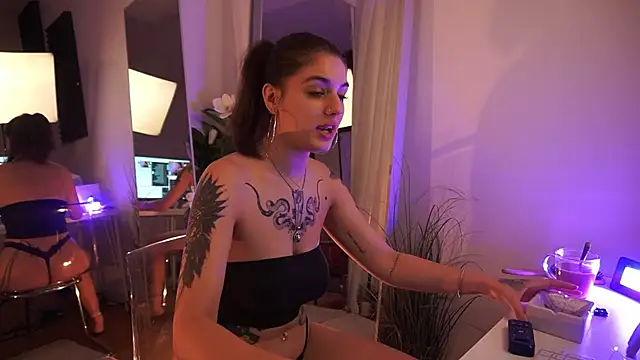 jeniffer foxx online show from 9, 9, 2025