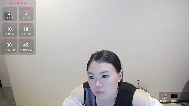 Snapshot of KateCondon chatting on 4, 10, 2025 KateCondon online show from 4, 10, 2025