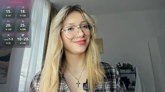 Snapshot of FaaBinaa chatting on 6, 4, 2026 FaaBinaa online show from 6, 4, 2026