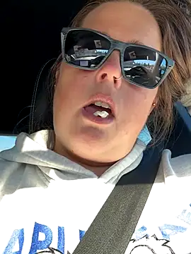 hornykitty1210 online show from 27, 10, 2025