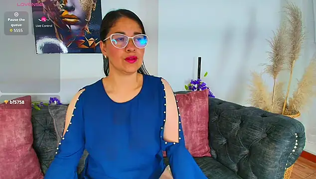 Snapshot of Alana_steel_1 chatting on 28, 9, 2025 Alana steel 1 online show from 28, 9, 2025