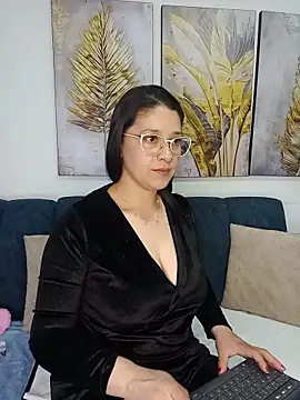 Snapshot of Alana_steel_1 chatting on 27, 11, 2025 Alana steel 1 online show from 27, 11, 2025