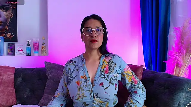 Snapshot of Alana_steel_1 chatting on 8, 1, 2026 Alana steel 1 online show from 8, 1, 2026