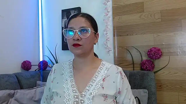 Alana steel 1 online show from 26, 3, 2026