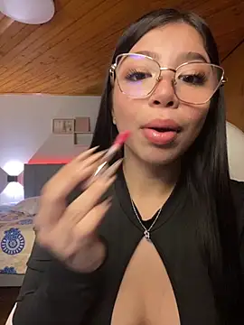 Maddy Piink online show from 27, 11, 2025