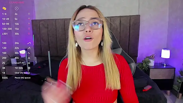 LanaMills  online show from 7, 11, 2025