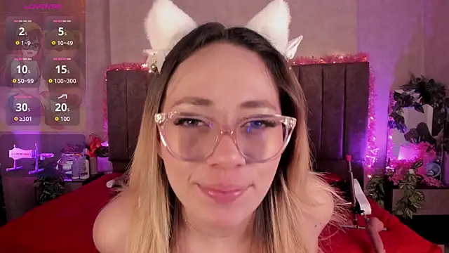 Snapshot of LanaMills_ chatting on 17, 7, 2026 LanaMills online show from 17, 7, 2026
