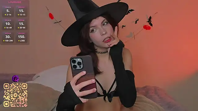 DaiquiriChan online show from 30, 10, 2025