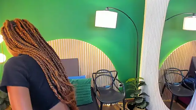 halleylorens online show from 29, 9, 2025