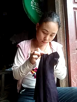 Snapshot of Ruaiuoi chatting on 19, 5, 2026 Ruaiuoi online show from 19, 5, 2026