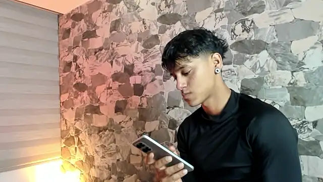 ZYZZ1312 online show from 17, 3, 2026