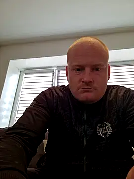 svenni2525 online show from 28, 9, 2025