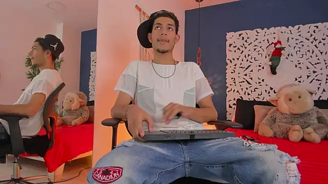 Adonis WB online show from 14, 11, 2025