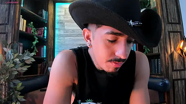 Snapshot of Donovan_Desmond chatting on 5, 6, 2026 Donovan Desmond online show from 5, 6, 2026